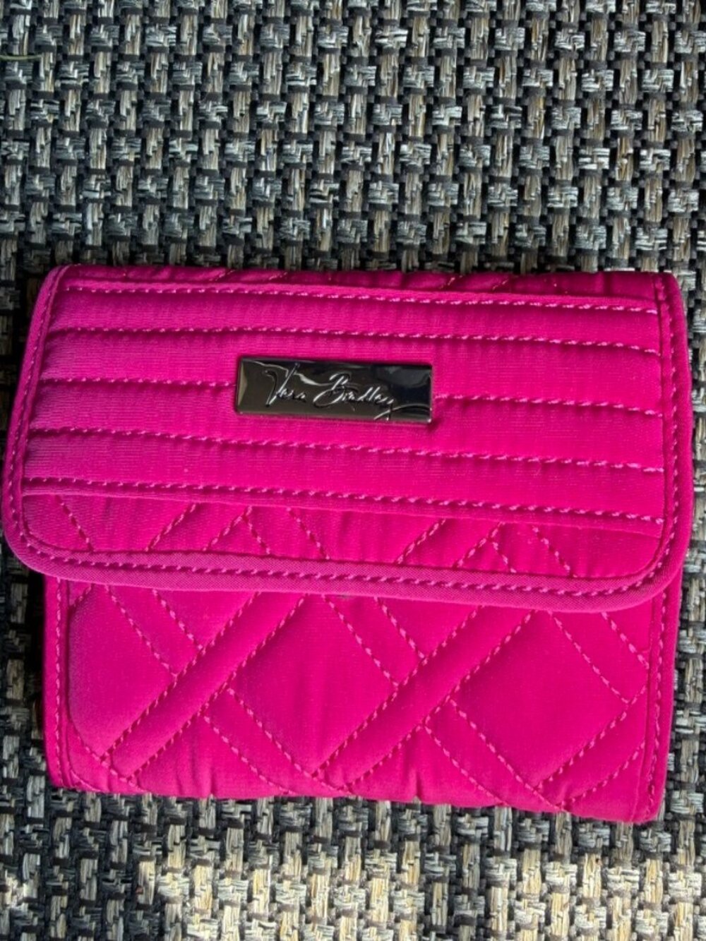Vera Bradley Trifold Wallet Fuchsia Diamond Quilted Organizer NWOT - Picture 1 of 3